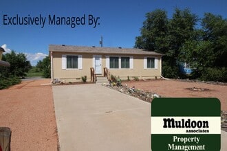 Building Photo - Very Nice Home in Pueblo