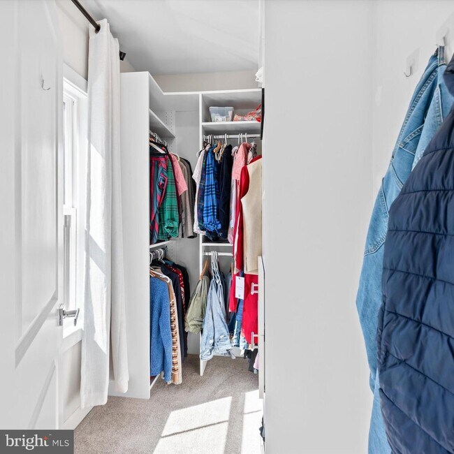 Building Photo - 44674 Provincetown Dr