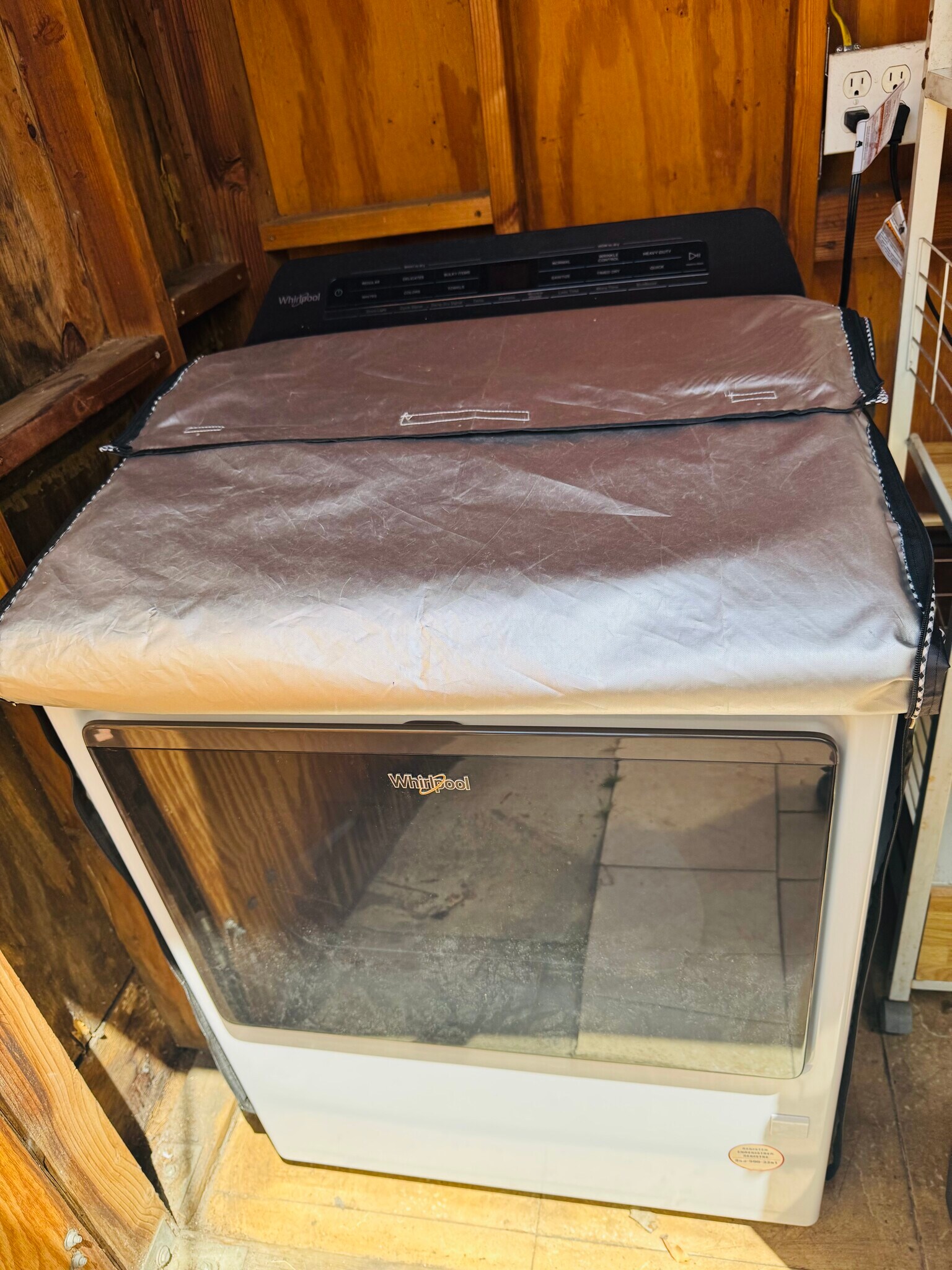 In-unit Dryer - 701 W Doran St