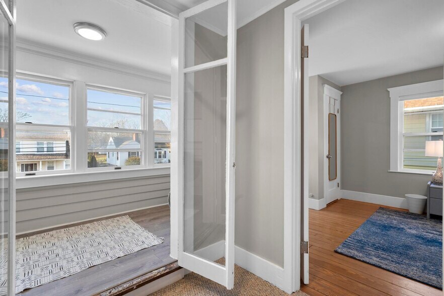 Building Photo - 11 Seaview Ave