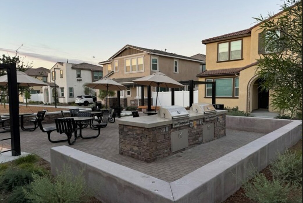 Building Photo - 40430 Melrose Dr