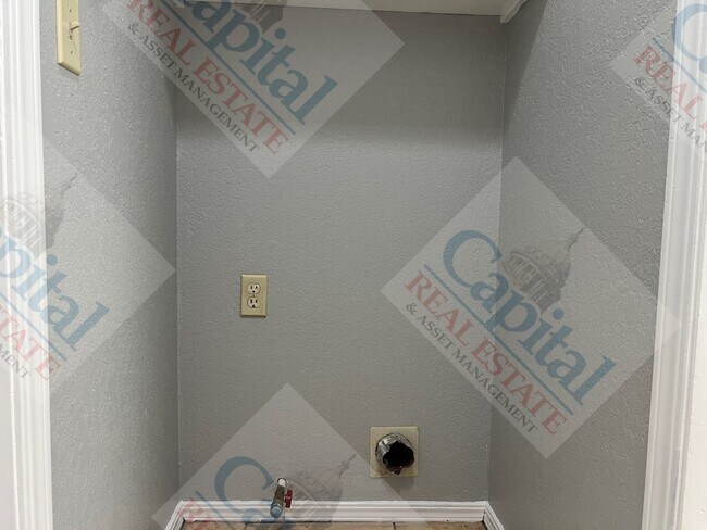 Building Photo - Welcome Home!