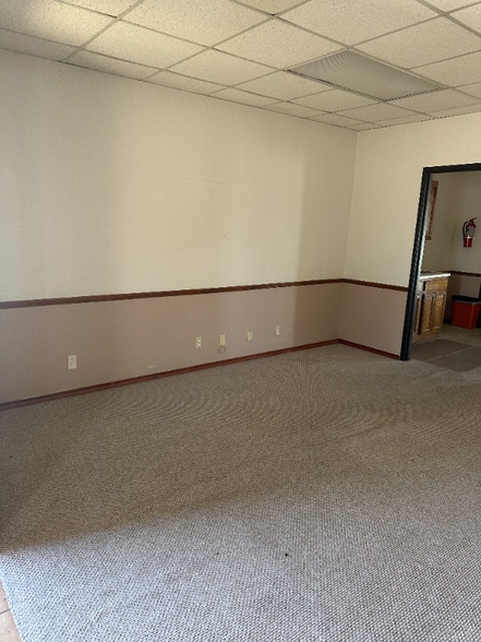 Building Photo - 4200 Ridgecrest Cir