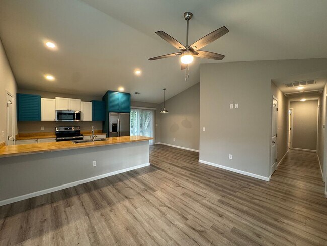 Building Photo - **MOVE IN SPECIAL** Conway - 3 Bedroom / 2...