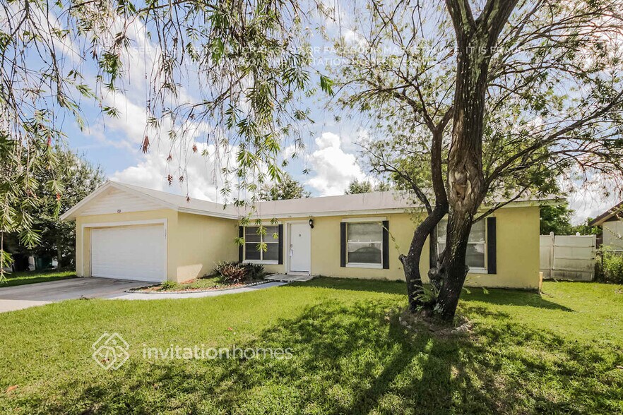 Building Photo - 121 Hidalgo Ave