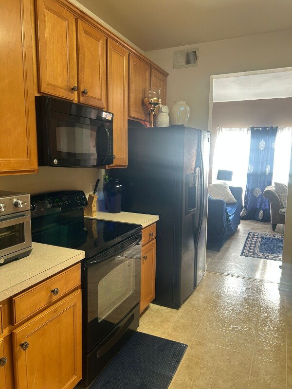 Building Photo - 13 Truth Way