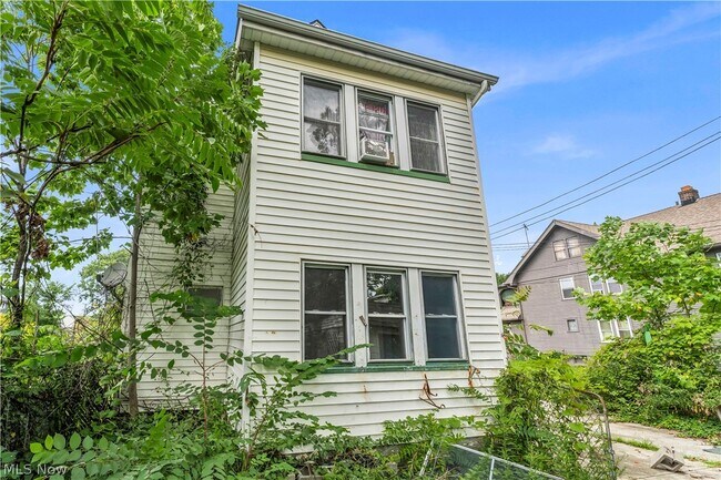 Building Photo - 12322 Fairport Ave