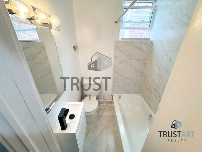 Building Photo - 2515 N Natrona St