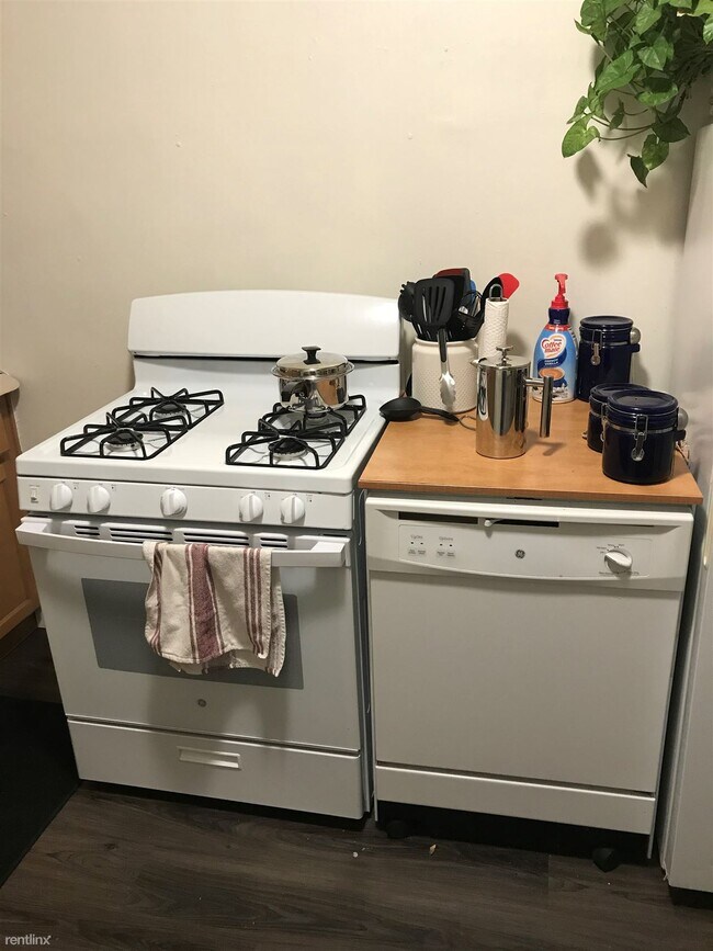 Building Photo - 3 br, 1 bath House - 200 Chesterfield Rd