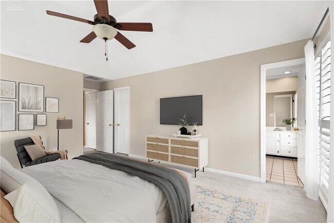 Building Photo - 12080 Greenmont Walk