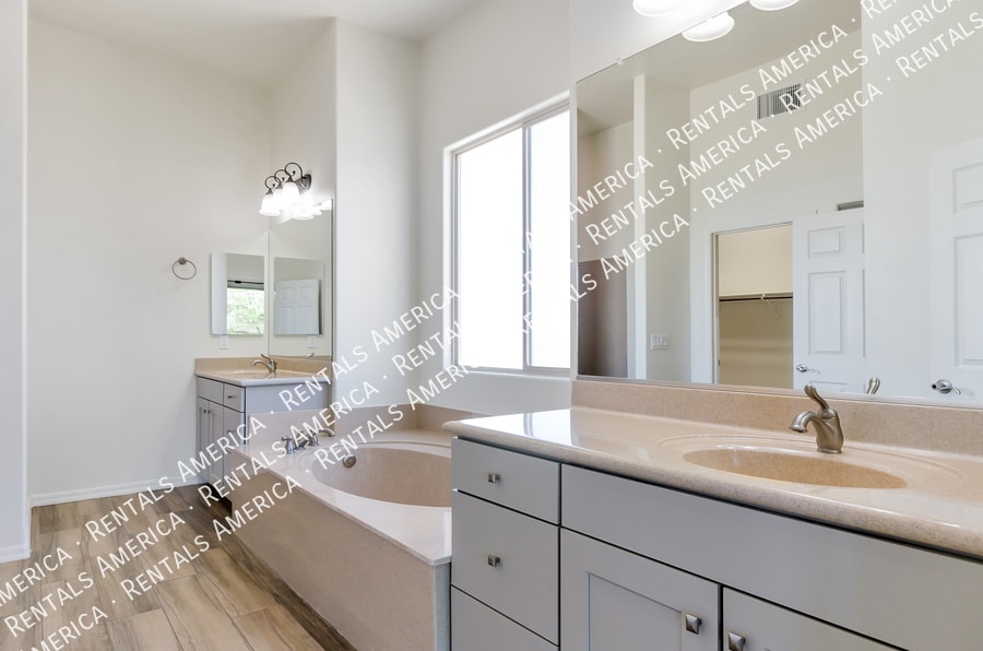 Building Photo - 9441 E Purple Orchid Pl
