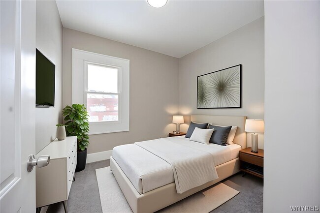 Building Photo - 1204 Niagara St