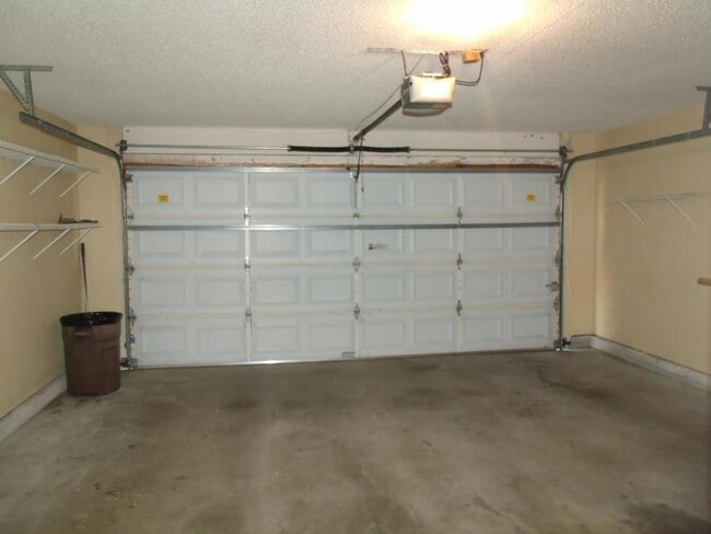 Building Photo - 9869 Aloma Bend Ln