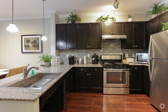 Interior Photo - Stone Pointe