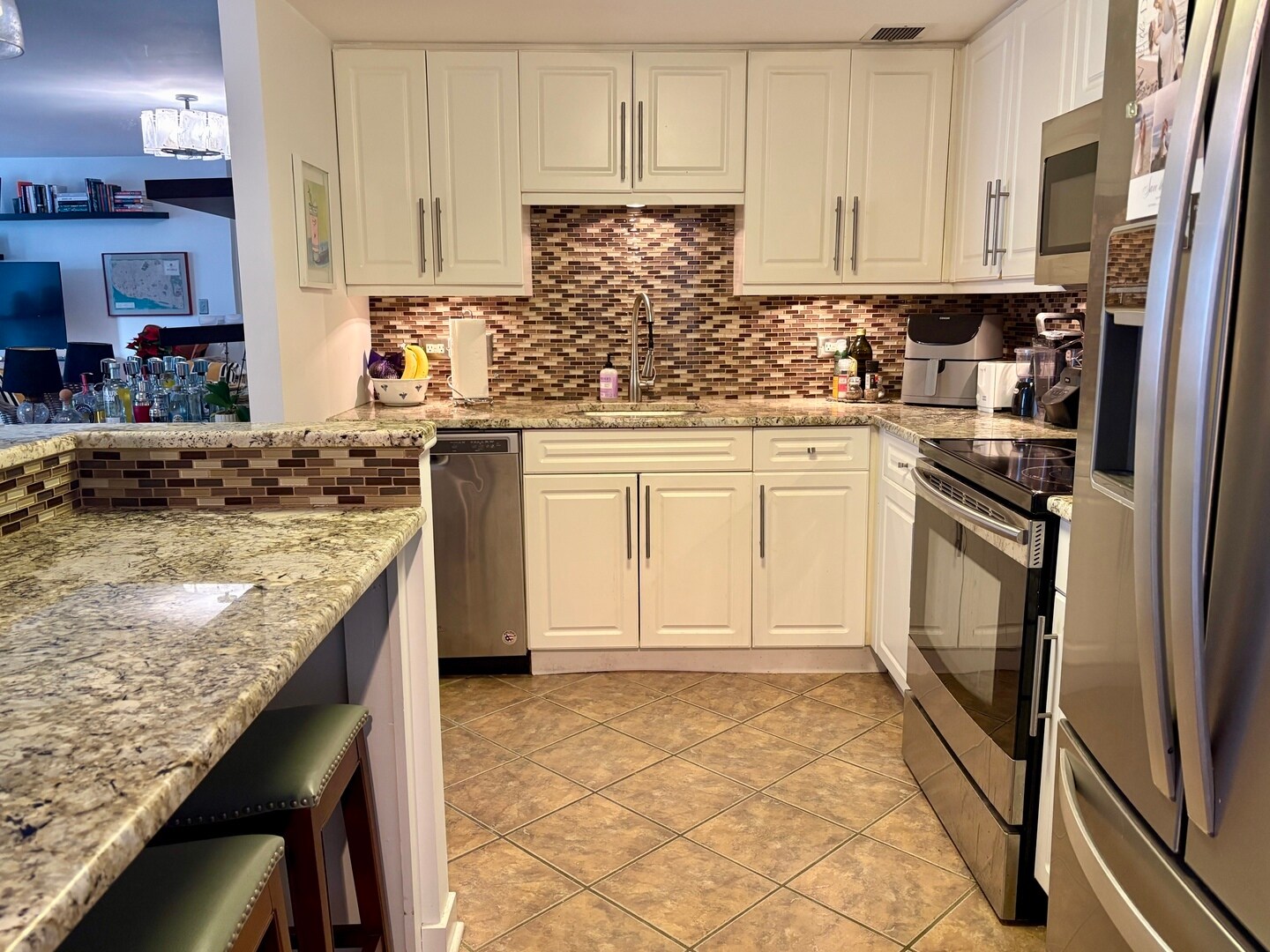 Building Photo - 70 W Huron St