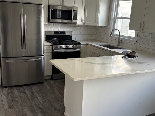 Building Photo - 5619 N Menard Ave