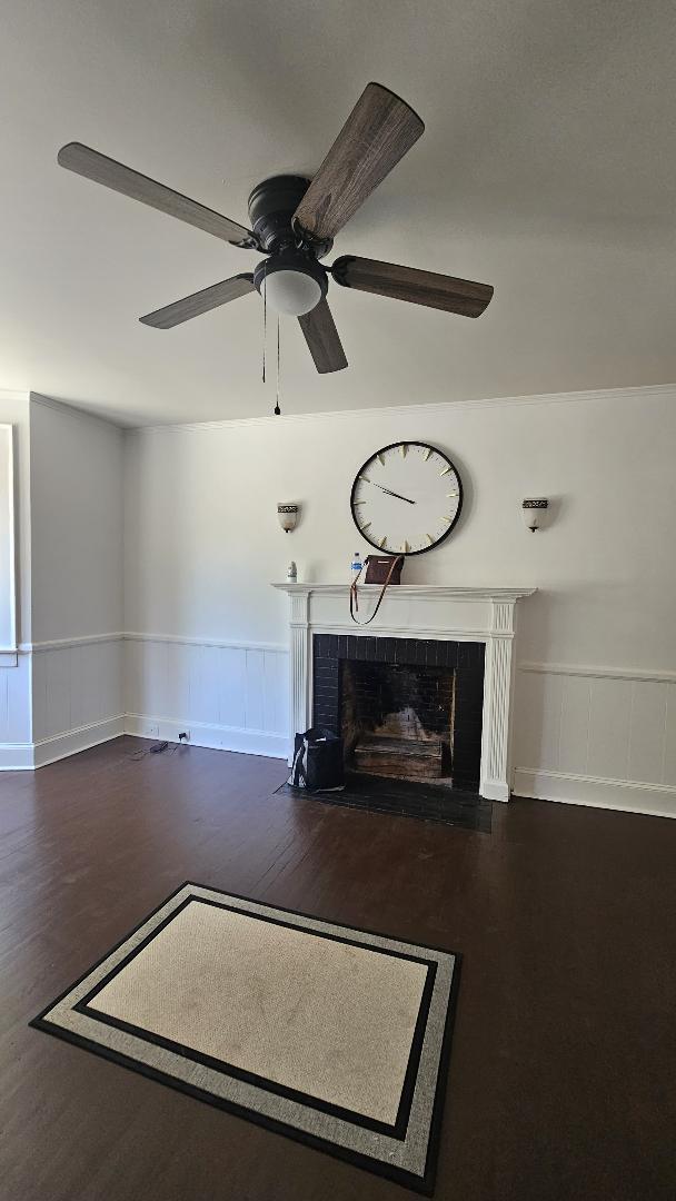 Building Photo - 323 Pine Grove Dr