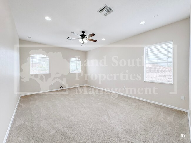 Building Photo - 1762 Altavista Cir