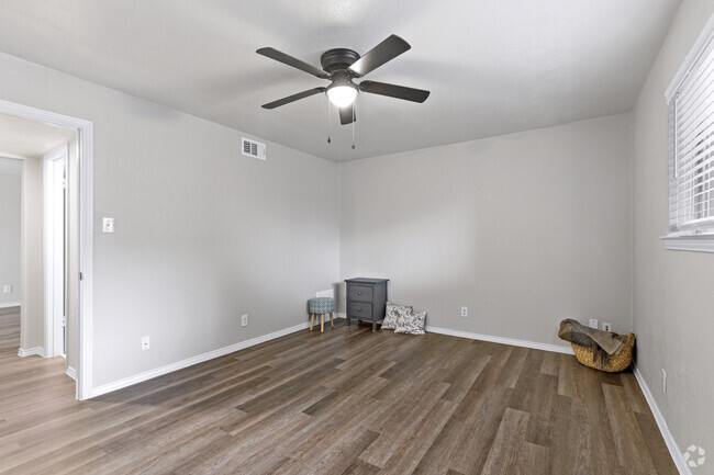 1BR, 1BA - 690SF (A2RO) - Bedroom - Olive at Vernon