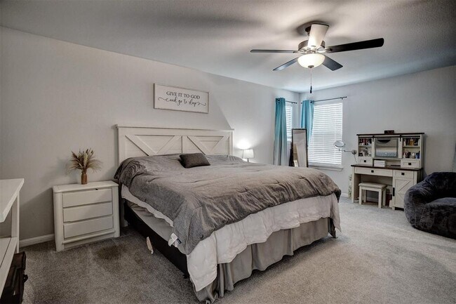 Building Photo - 205 Driftwood Ln