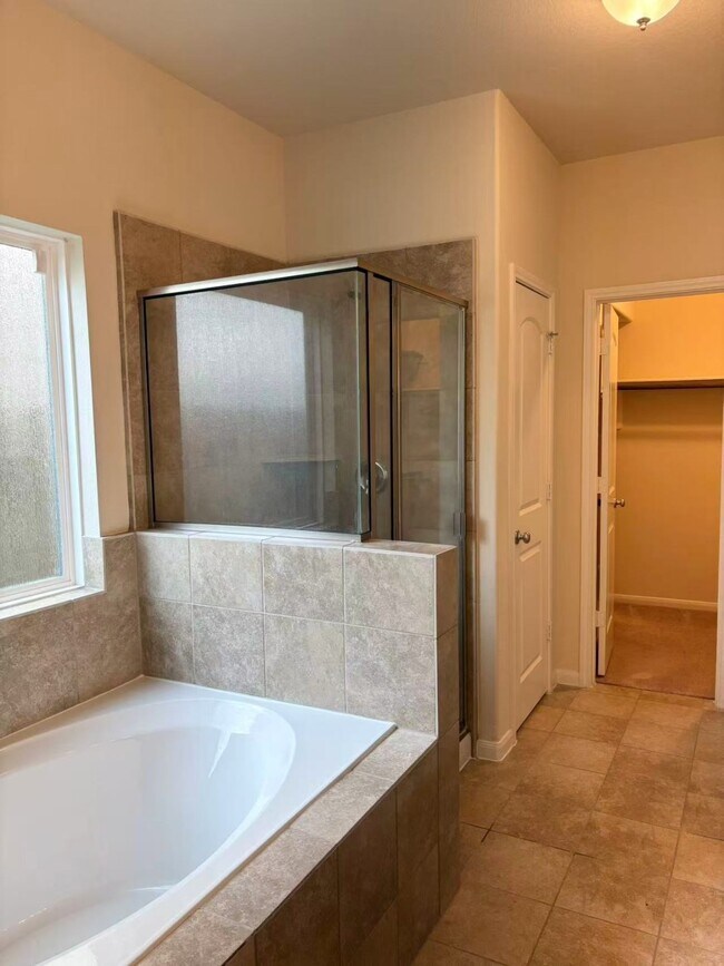 Building Photo - 14246 Dos Palos Dr