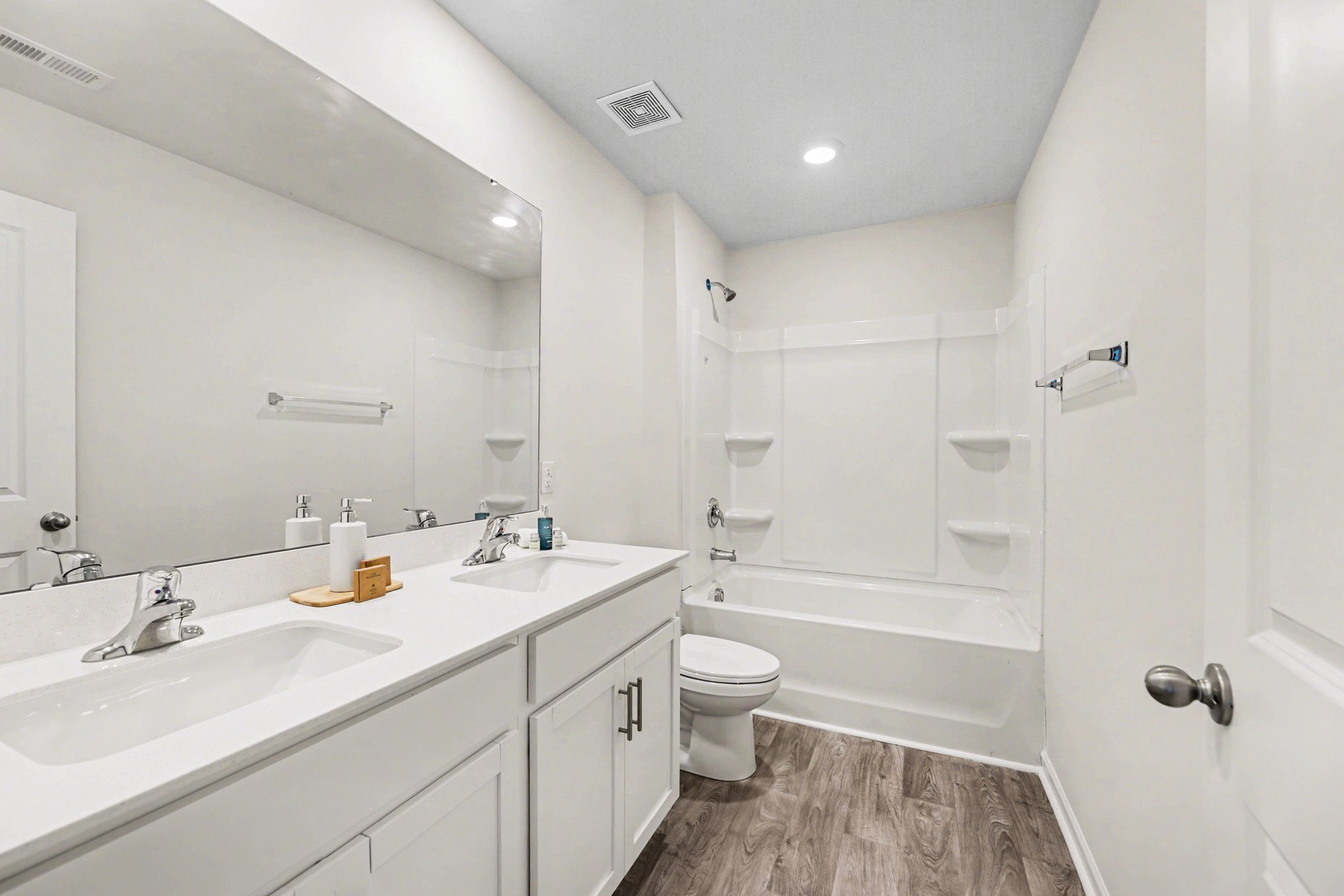 Building Photo - 5223 Ironwood Dr