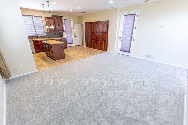 Building Photo - 1701 W Flamingo Dr