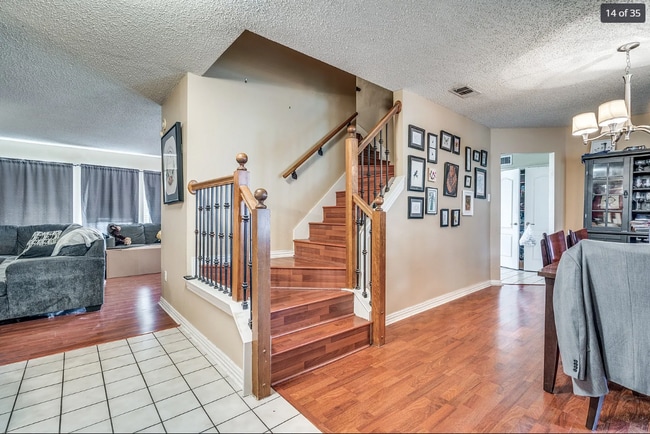 Building Photo - 4510 Lake Haven Dr