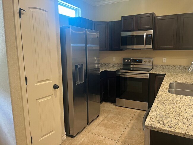 Building Photo - 13907 Annas Way #102, San Antonio, TX. 78233