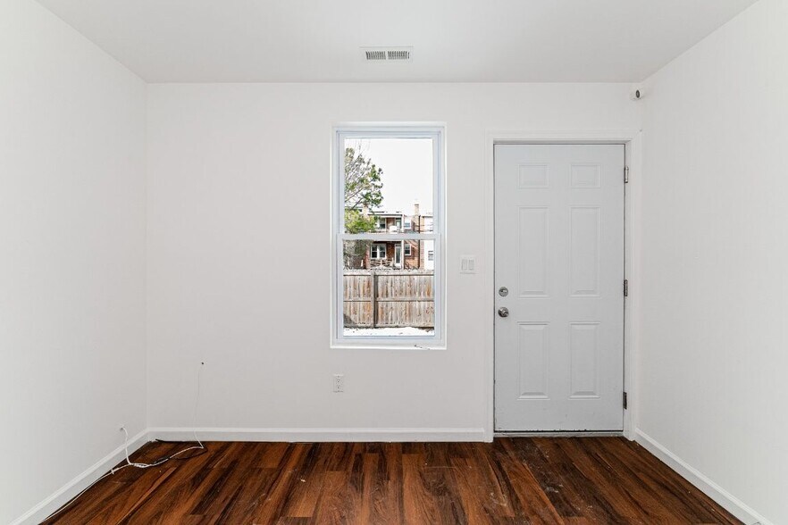 Building Photo - 1838 C St SE