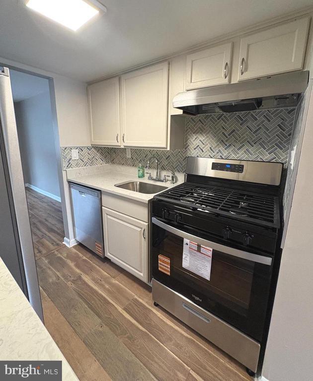 Building Photo - 9432 Merryrest Rd