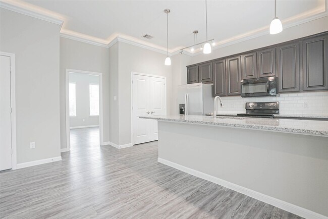 Building Photo - 4510 Dorado Dr