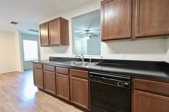 Building Photo - 1512 Poppy Seed Ln