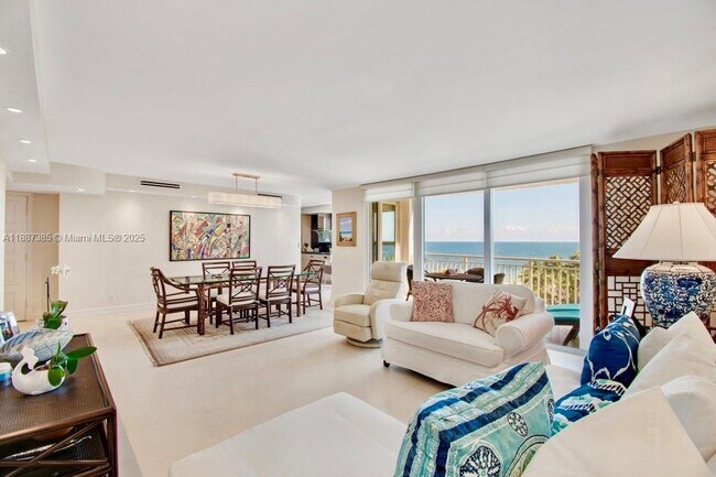 Building Photo - 613 Ocean Dr