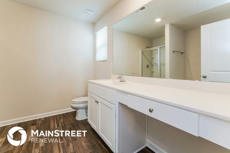 Building Photo - 216 Indian Summer St