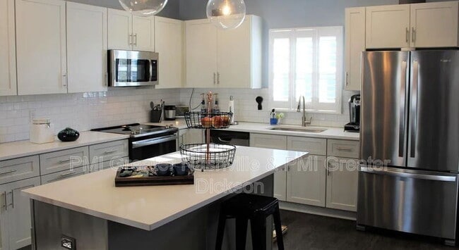 Building Photo - 1633 54th Ave N