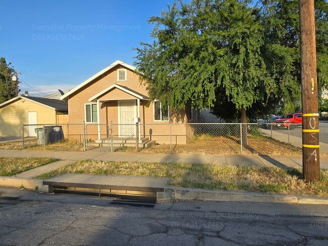 Building Photo - Remodeled 3 bedroom/ 1 bathroom