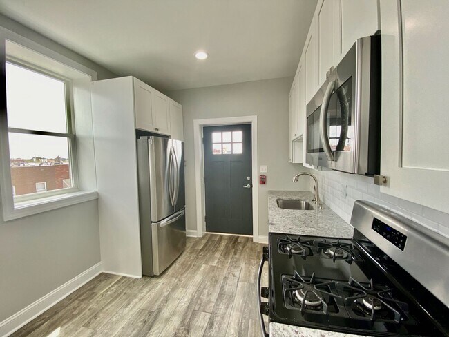 Building Photo - 2240 S 11th St