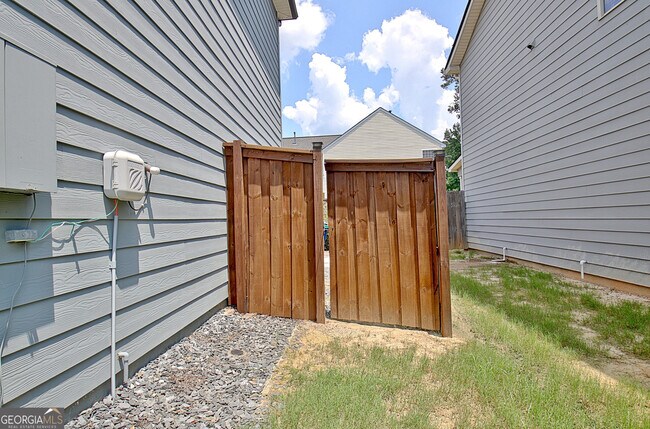 Building Photo - 8077 Rudder Cir