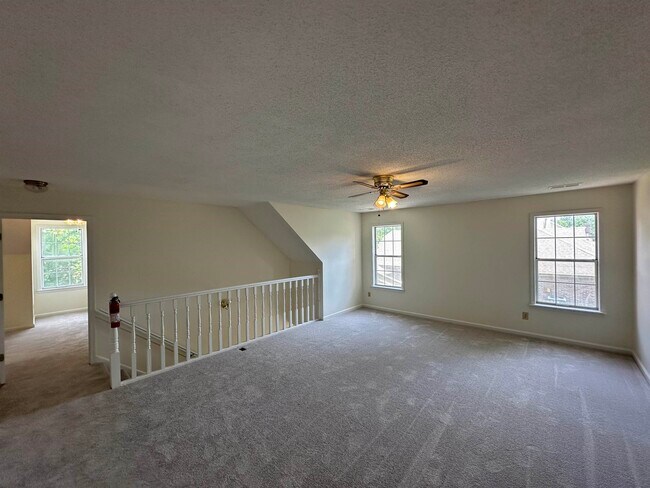 Building Photo - 3510 Sara Woods Dr