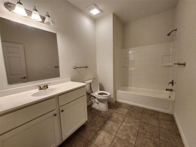 Building Photo - 6103 Lacey Oak Dr