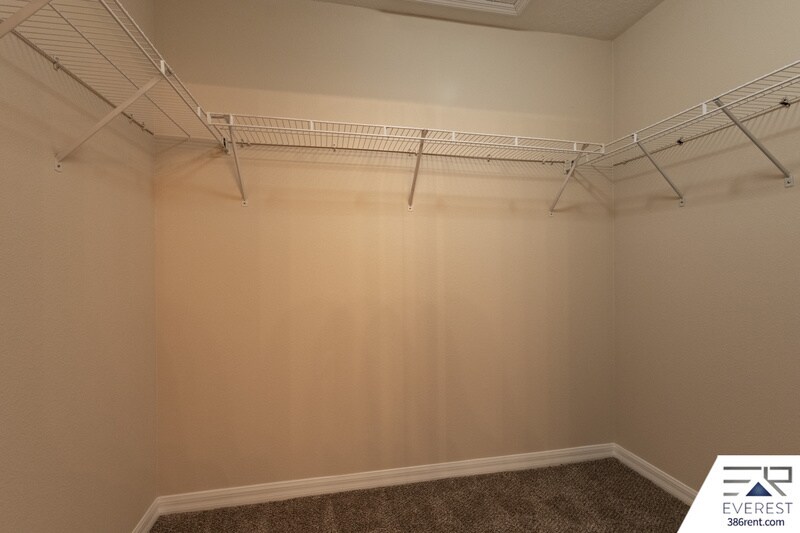 Building Photo - 26 Round Table Ln