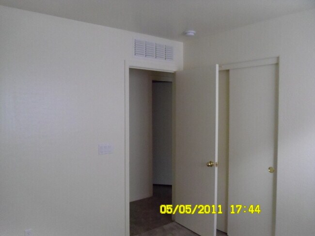 Building Photo - Rare to find Single level 3 bed in Camel back ranch