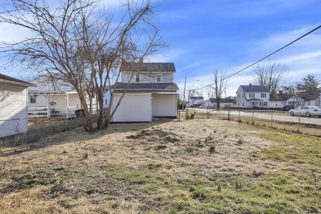 Building Photo - 401 Miller Ave