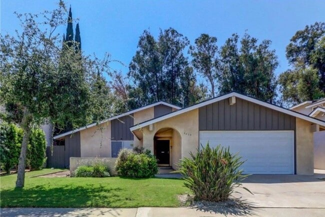 Building Photo - 2510 Alona St