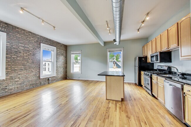 Building Photo - 2636 N Orchard St