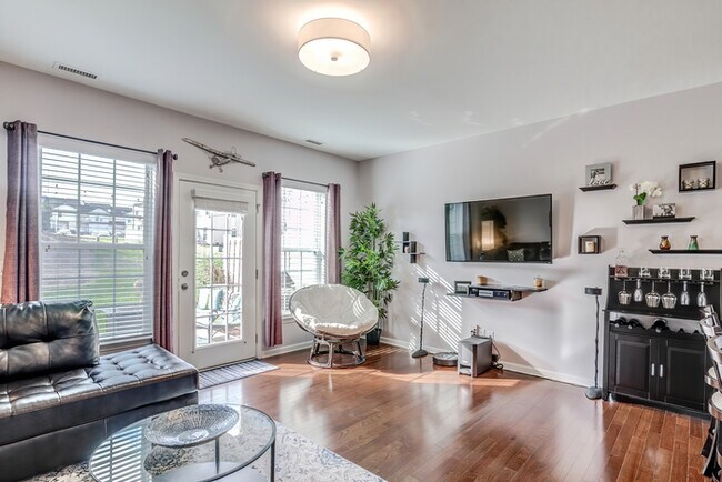 Building Photo - Townhome for rent