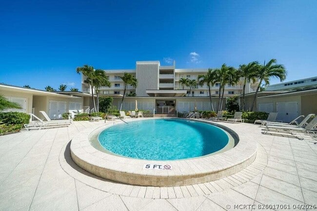Building Photo - 350 S Beach Rd