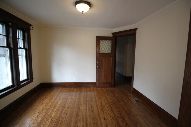 Building Photo - 639 Park Avenue Apt #3