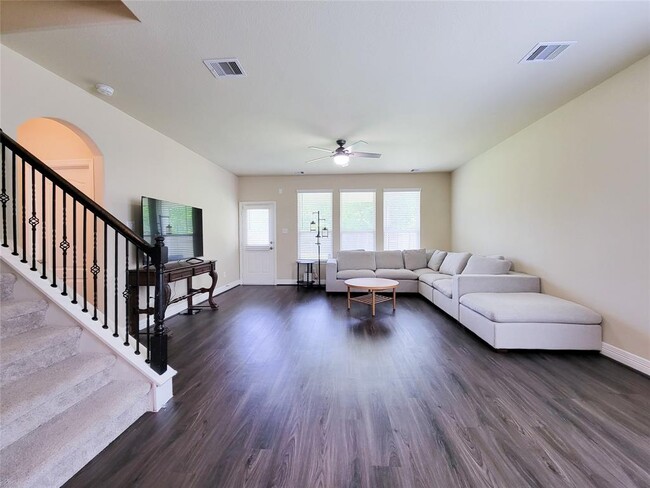 Building Photo - 3430 Hughes Mdw Wy